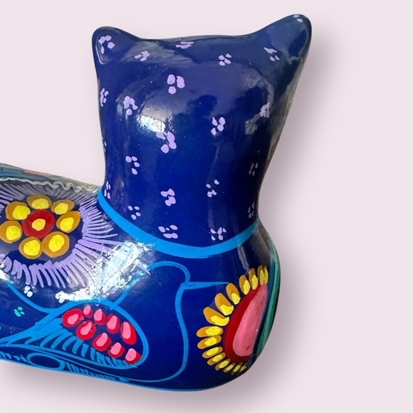 Vintage Hand Painted Ceramic Mexican Folk Art Talavera Cat Figurine With Flowers - Picture 7 of 11